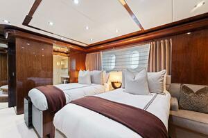 2013 125' Hargrave Raised Pilothouse - Mesmerize