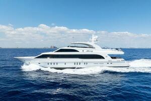 2013 125' Hargrave Raised Pilothouse - Mesmerize