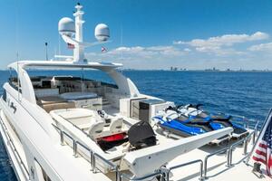 2013 125' Hargrave Raised Pilothouse - Mesmerize