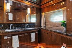 2013 125' Hargrave Raised Pilothouse - Mesmerize