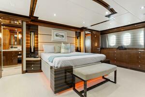 2013 125' Hargrave Raised Pilothouse - Mesmerize