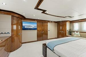 2013 125' Hargrave Raised Pilothouse - Mesmerize
