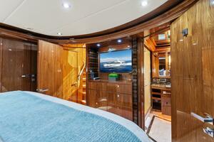 2013 125' Hargrave Raised Pilothouse - Mesmerize