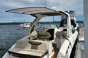 Black Diamond 33ft Chaparral Yacht For Sale