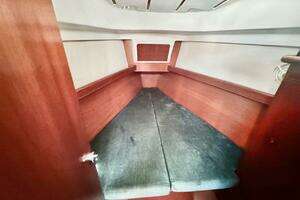 2000 Beneteau 361 thumbnail 6