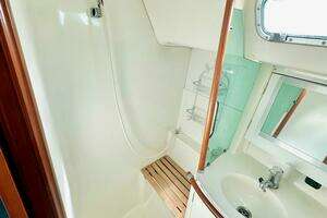 2000 Beneteau 361 thumbnail 14