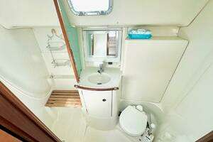 2000 Beneteau 361 thumbnail 7