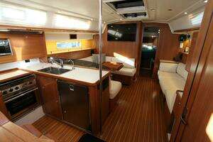 2025 Catalina 426 thumbnail 133