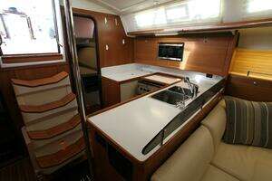 2025 Catalina 426 thumbnail 197