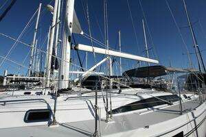 2025 Catalina 426 thumbnail 4