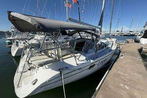 2001 Catalina 36 MkII thumbnail 8