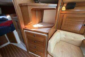 2001 Catalina 36 MkII thumbnail 38