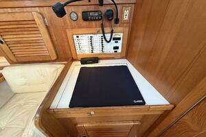 2001 Catalina 36 MkII thumbnail 39