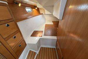 2001 Catalina 36 MkII thumbnail 47