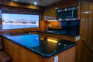 2001 Hatteras 60 Convertible - Sinyorita Salada