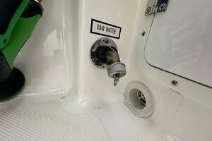 28ft Pursuit Yacht For Sale