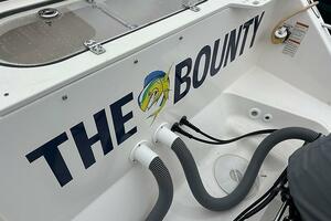 28ft Pursuit Yacht For Sale