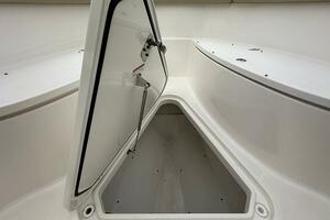 28ft Pursuit Yacht For Sale