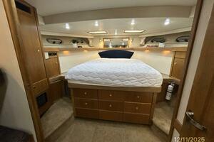 Camelot 47ft Bayliner Yacht For Sale