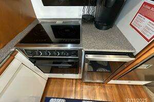 1998 Bayliner 4788 thumbnail 37