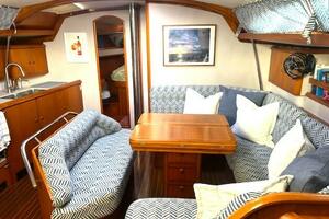 INVICTUS 45ft Jeanneau Yacht For Sale