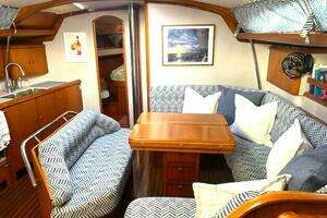 2000 Jeanneau Sun Odyssey thumbnail 23