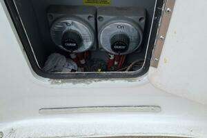 1997 Sea Ray 400 Sedan Bridge thumbnail 3