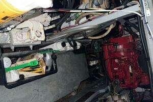 1997 Sea Ray 400 Sedan Bridge thumbnail 18