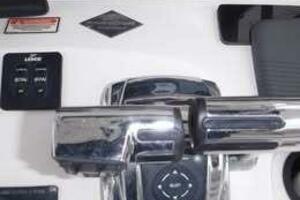 32ft Boston Whaler Yacht For Sale