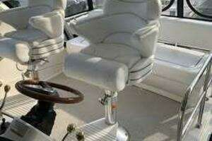  2007 Sea Ray 529 Sedan Bridge Yacht For Sale in Boston MA