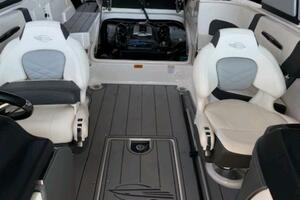 27ft Chaparral Yacht For Sale