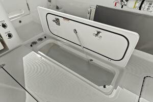 2024 Pursuit S 358 Sport - Storage