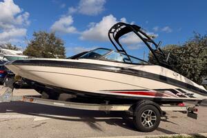 19ft Yamaha Boats Yacht For Sale