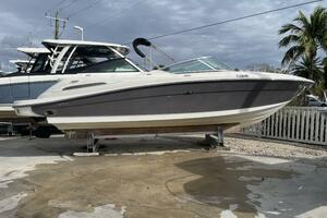 27ft Sea Ray Yacht For Sale