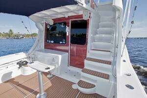 1998 Luhrs 36 Convertible thumbnail 15