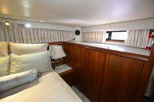 1990 Californian 45 Motoryacht thumbnail 17