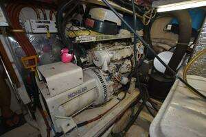 1990 Californian 45 Motoryacht thumbnail 30