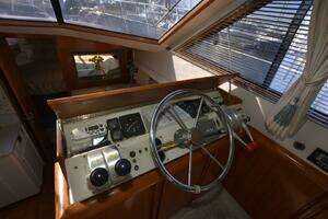 1990 Californian 45 Motoryacht thumbnail 33