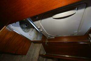 1990 Californian 45 Motoryacht thumbnail 32