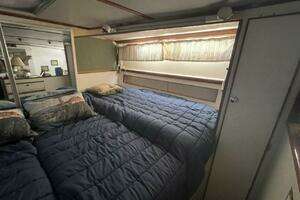 1969 Chris-Craft 47 Commander thumbnail 28
