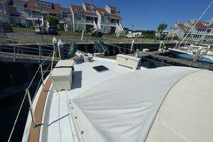 1969 Chris-Craft 47 Commander thumbnail 32