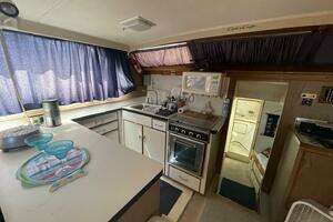 1969 Chris-Craft 47 Commander thumbnail 11