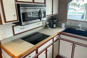 2001 Custom Carolina Lydia 57 Sportfish thumbnail 9
