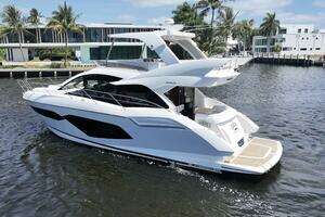 2017 Sunseeker 52 Manhattan thumbnail 3