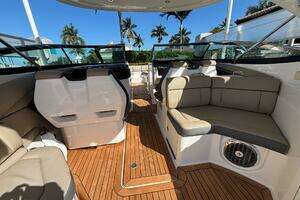 2016 Sea Ray 350 SLX thumbnail 11