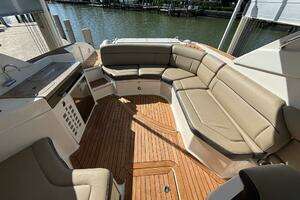 2016 Sea Ray 350 SLX thumbnail 7