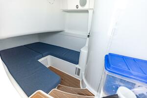 2017 42 Yellowfin Offshore Fins Up Cabin (2)