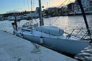 1984 Beneteau First 38.5 thumbnail 2