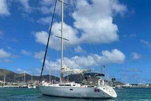 1984 Beneteau First 38.5 thumbnail 1