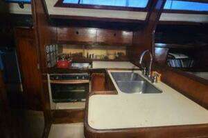 1984 Beneteau First 38.5 thumbnail 7